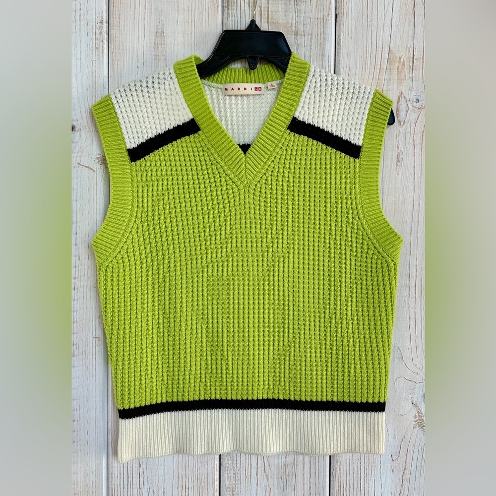 UNIQLO Knitted V-neck Vest (MARNI) in MEDIUM
